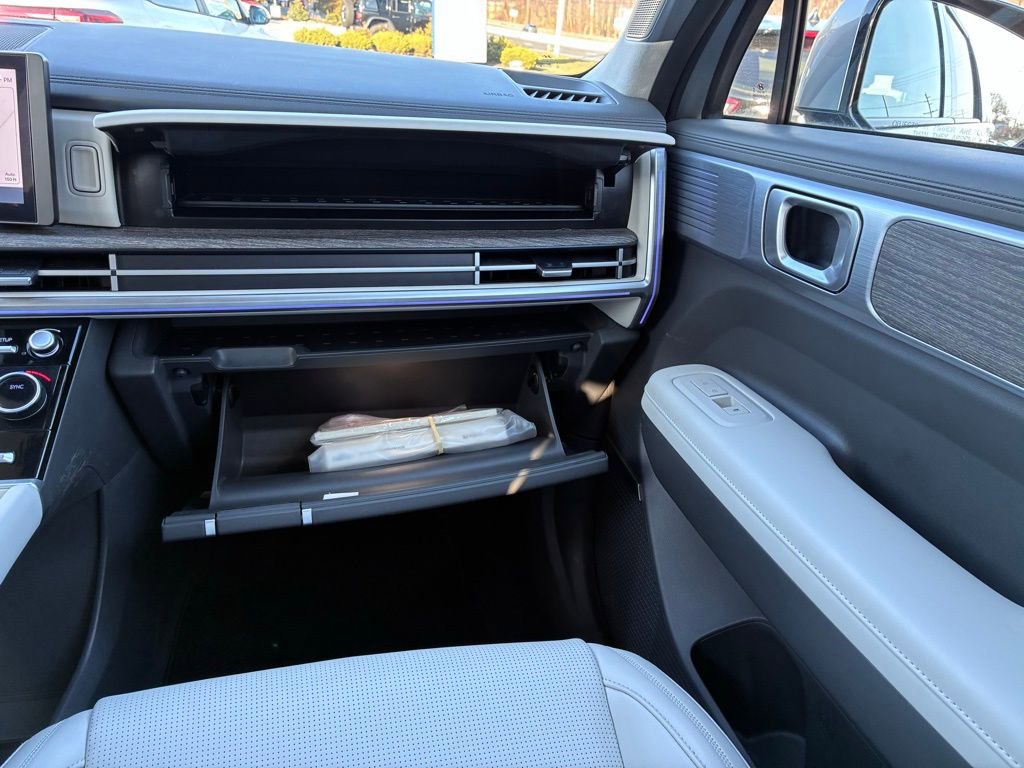 Used 2024 Hyundai Santa Fe Calligraphy image 41