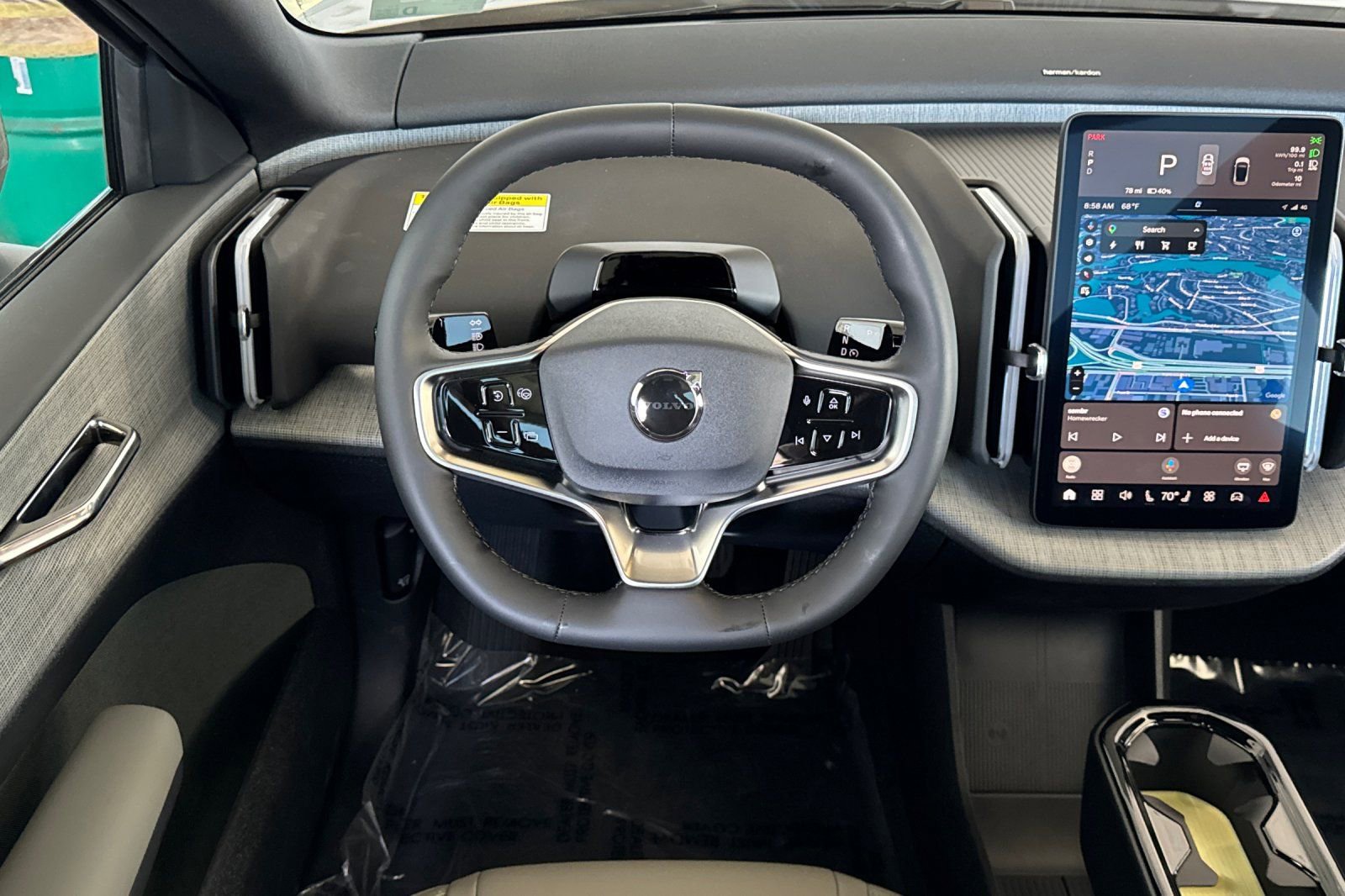 New 2026 Volvo EX30 Plus w/ Climate Package image 16