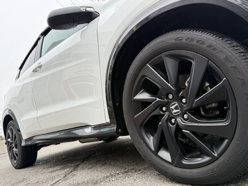Used 2022 Honda HR-V Sport image 9
