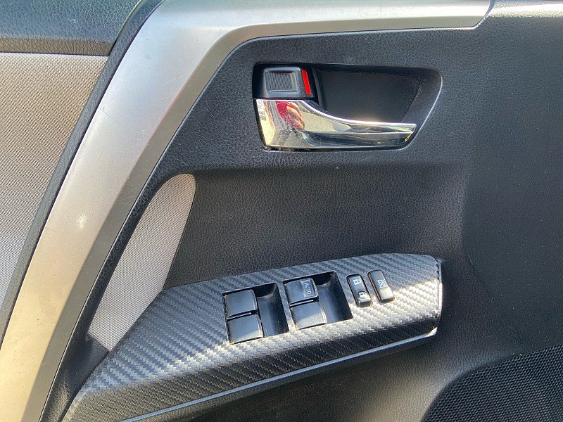 Used 2014 Toyota RAV4 XLE AWD/4WD image 9