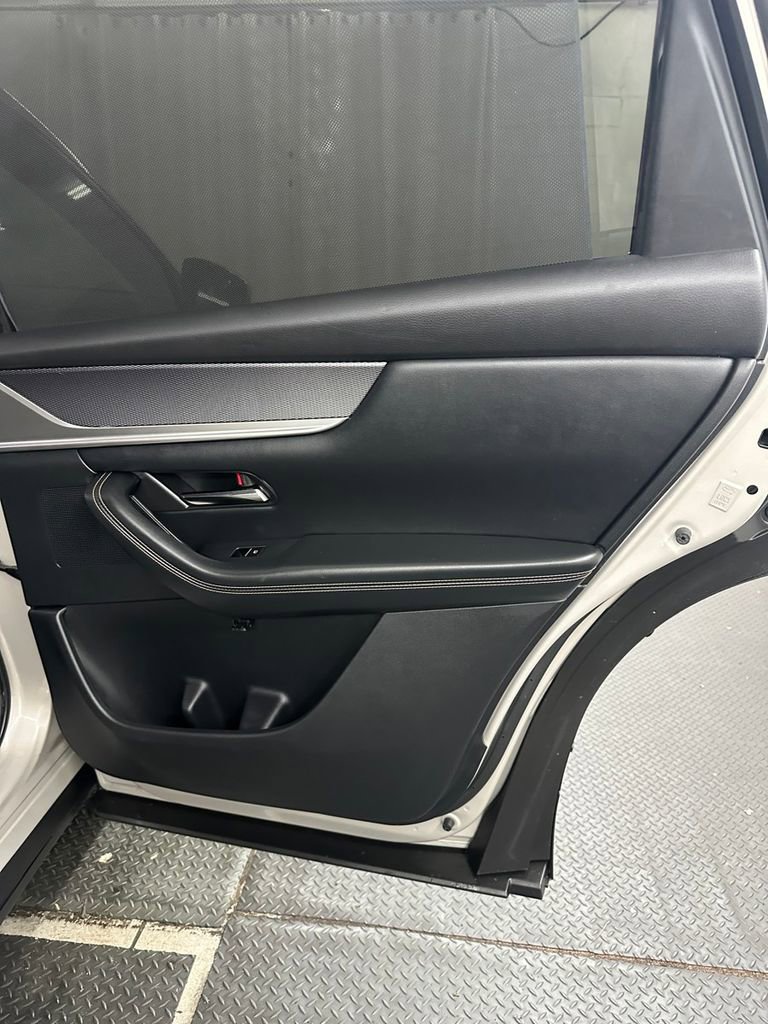 Used 2024 MAZDA CX-90 3.3 Turbo w/ Preferred Package image 34