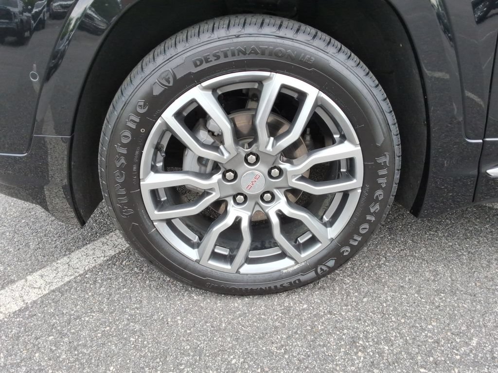 Certified 2024 GMC Terrain Denali w/ Denali Premium Package AWD/4WD image 10