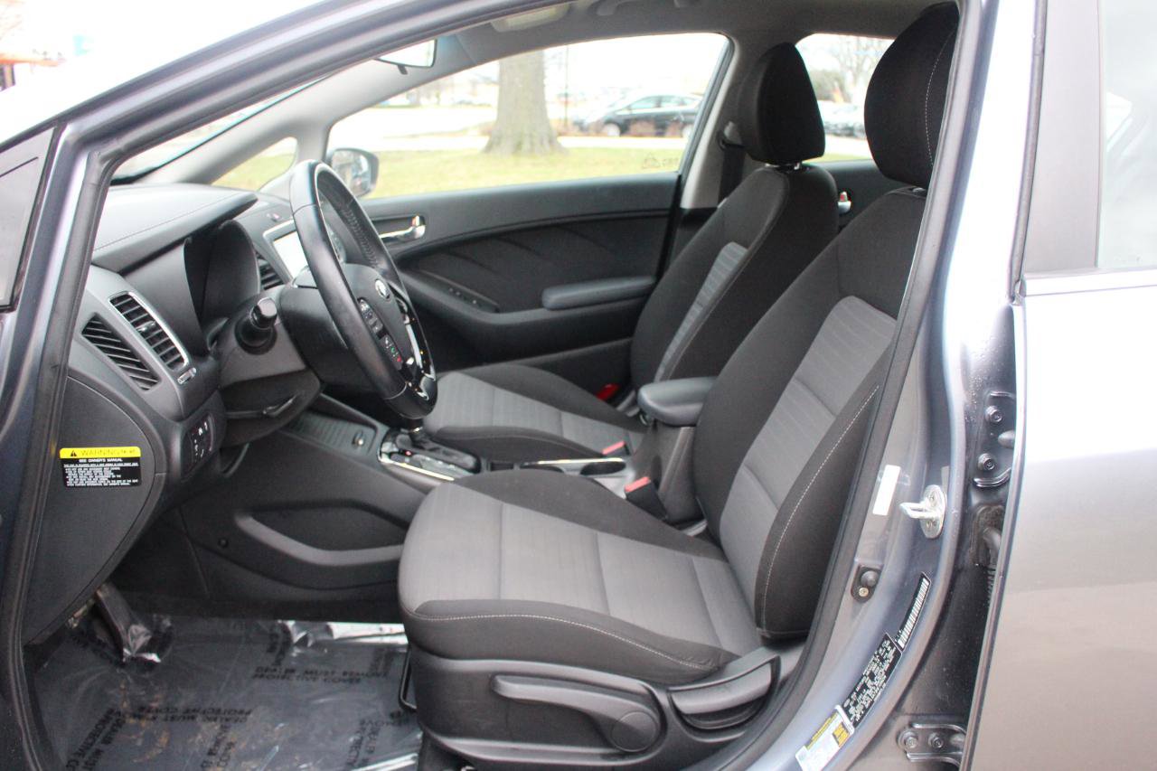 Used 2017 Kia Forte S w/ S Technology Package image 14