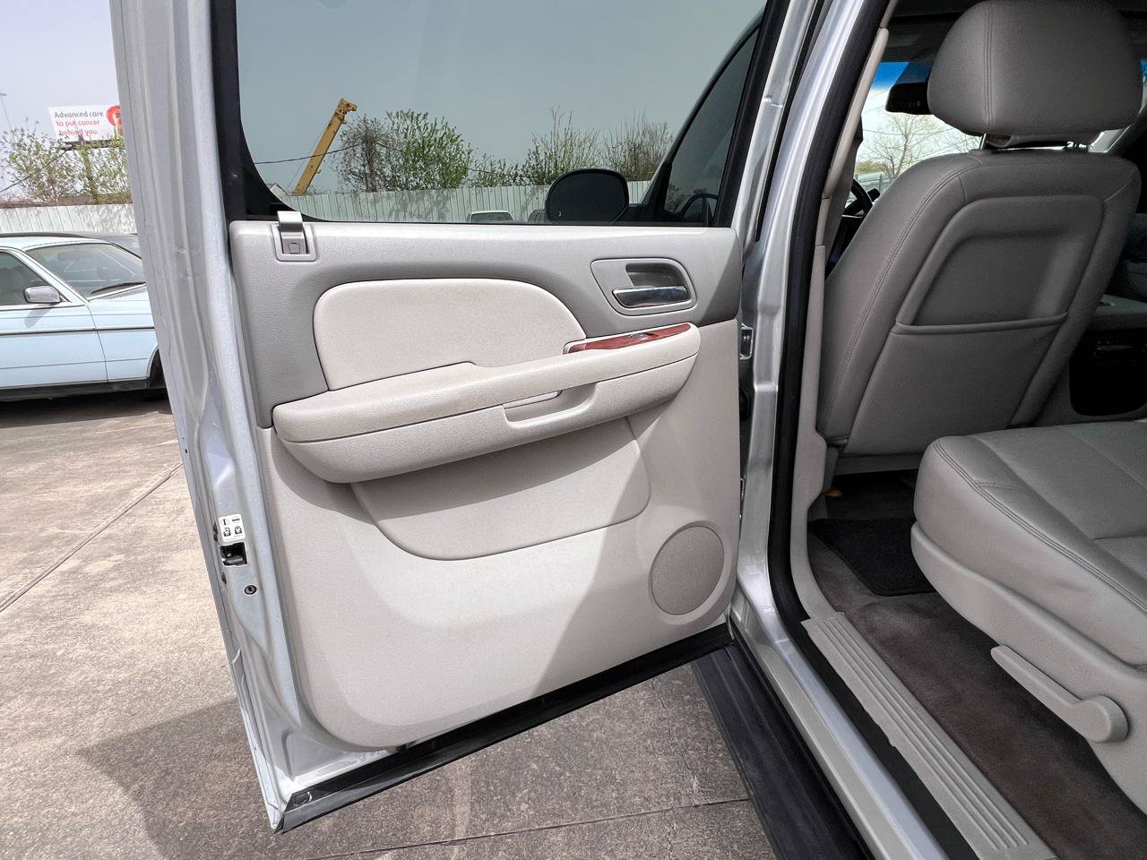 Used 2013 GMC Yukon XL SLT RWD image 27