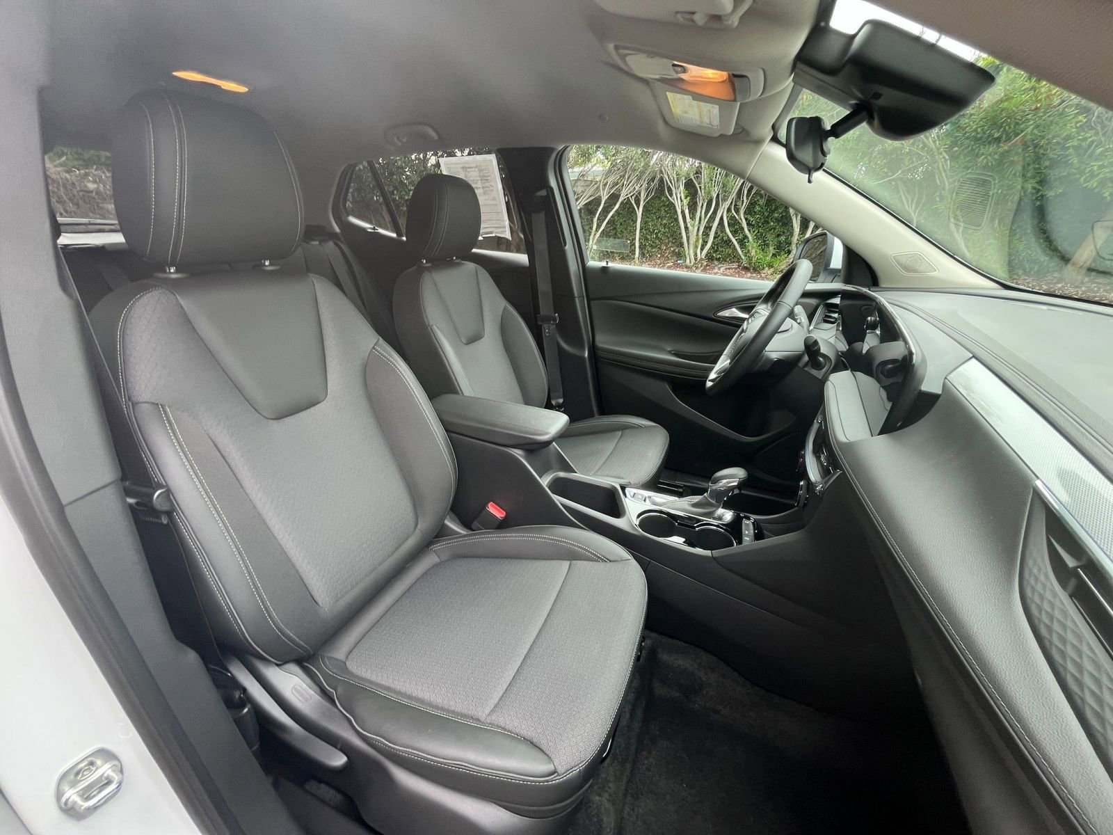Used 2025 Buick Encore GX Preferred image 35