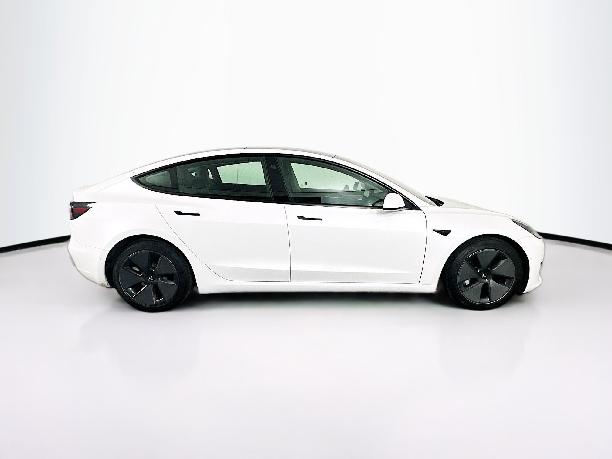 Used 2021 Tesla Model 3 Standard Range Plus RWD image 10