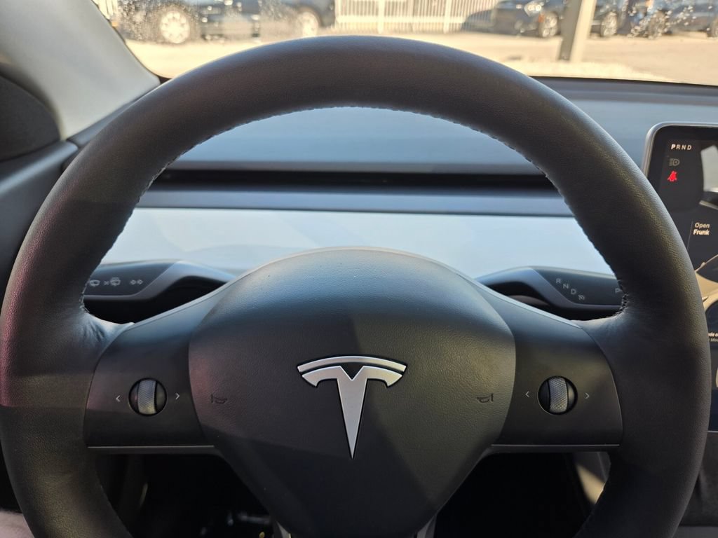 Used 2022 Tesla Model Y Performance AWD/4WD image 28