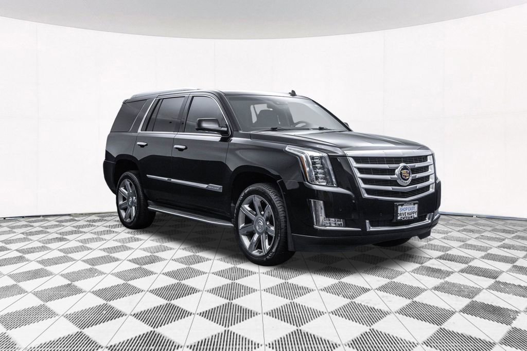 Used 2015 Cadillac Escalade Luxury image 12