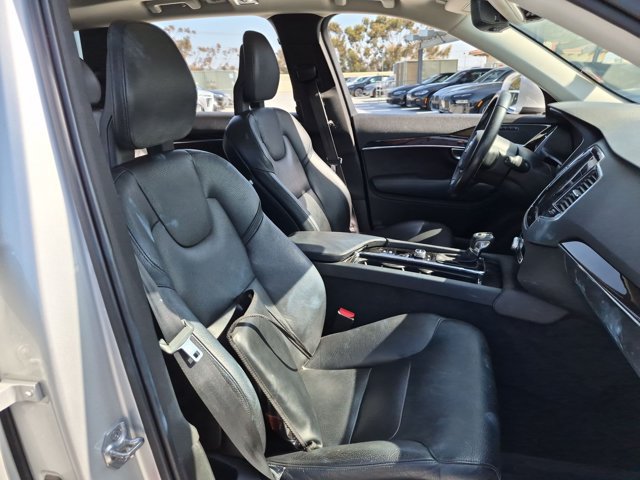 Used 2017 Volvo XC90 T6 Momentum w/ Vision Package AWD/4WD image 12