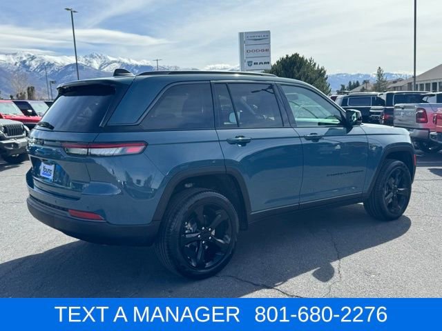 New 2026 Jeep Grand Cherokee Limited w/ Limited Altitude Package AWD/4WD image 3