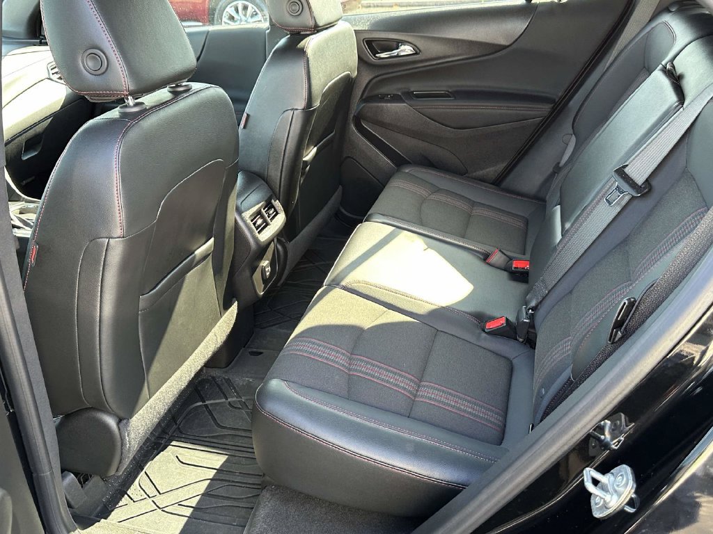 Used 2024 Chevrolet Equinox RS w/ LPO, Floor Liner Package FWD image 12
