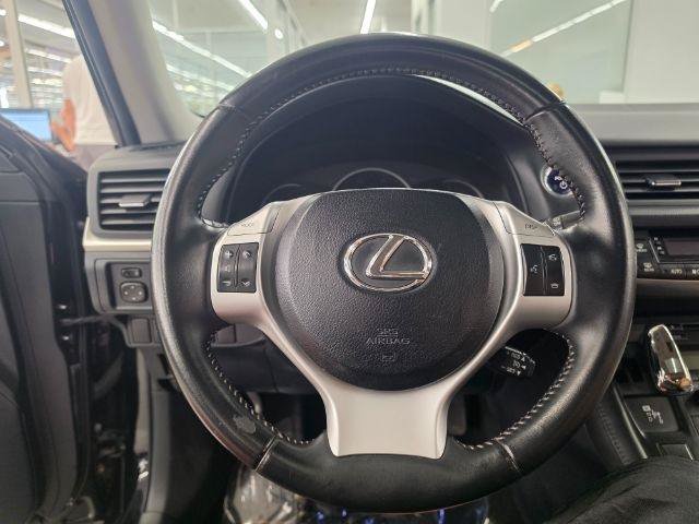 Used 2013 Lexus CT 200h w/ Seat Comfort Pkg FWD image 15