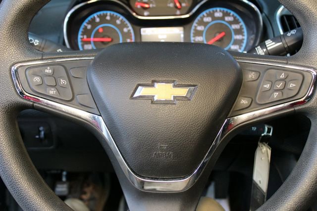 Used 2017 Chevrolet Cruze LT FWD image 19