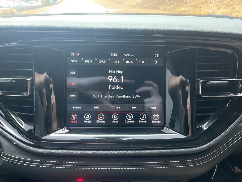 Used 2022 Dodge Durango GT image 17