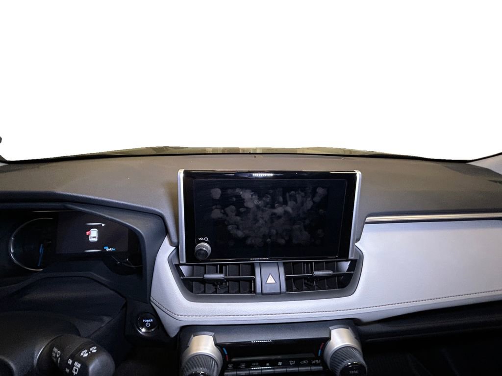 Used 2025 Toyota RAV4 XLE w/ Weather Package AWD/4WD image 10