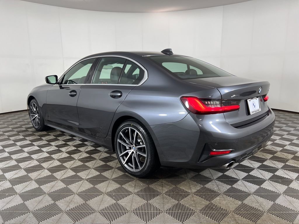 Used 2021 BMW 330i xDrive Sedan w/ Premium Package image 11