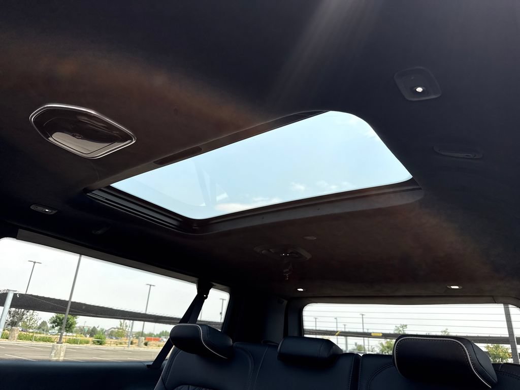 New 2026 Jeep Grand Wagoneer L Summit AWD/4WD image 31