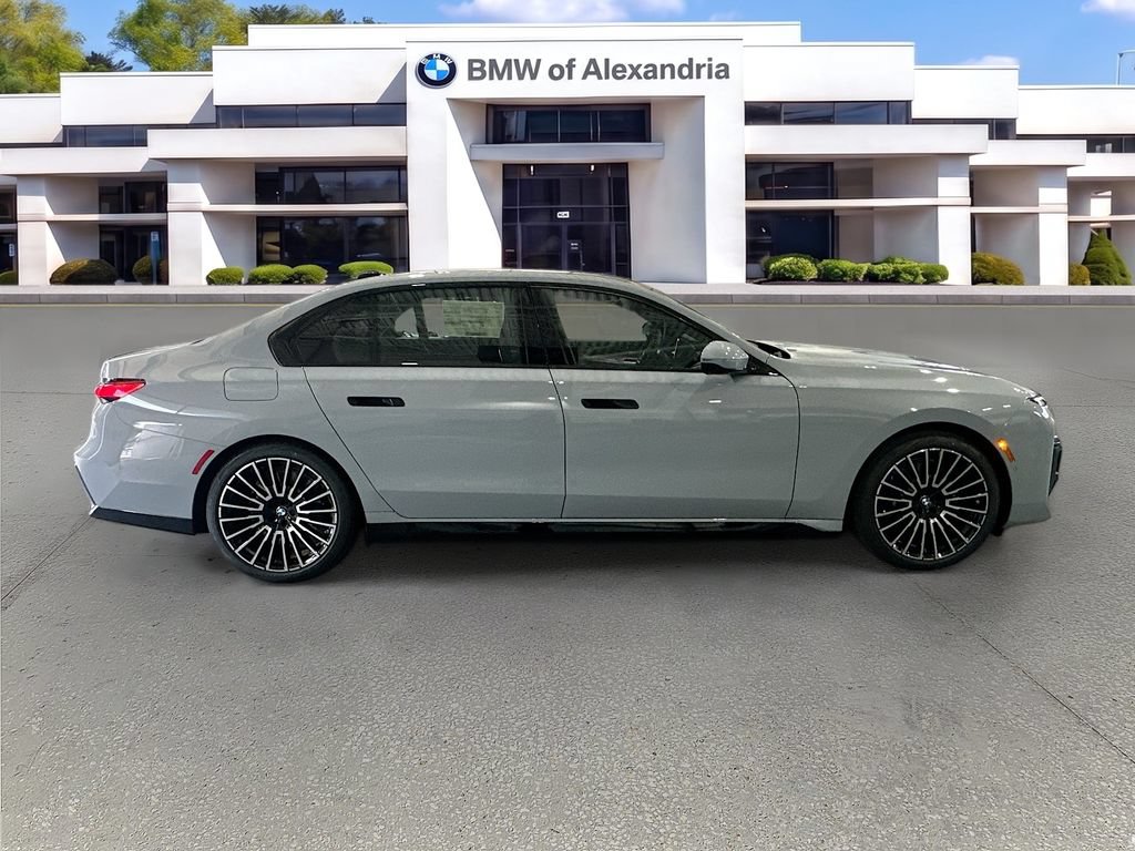 New 2026 BMW i7 eDrive50 w/ M Sport Package RWD image 8