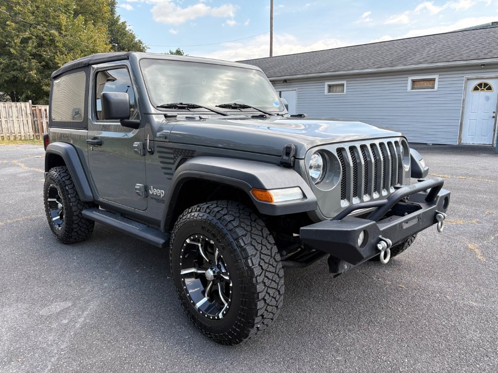 Used 2021 Jeep Wrangler Sport AWD/4WD image 3