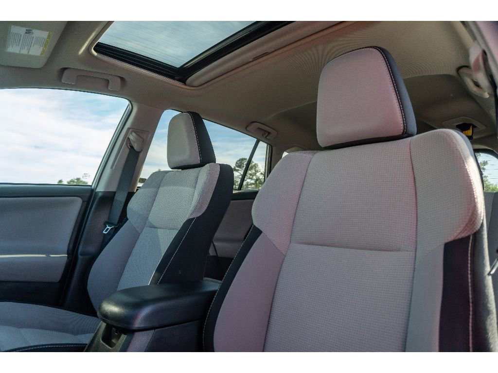 Used 2017 Toyota RAV4 XLE FWD image 13