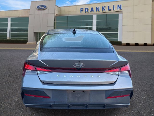 Used 2024 Hyundai Elantra SEL FWD image 6