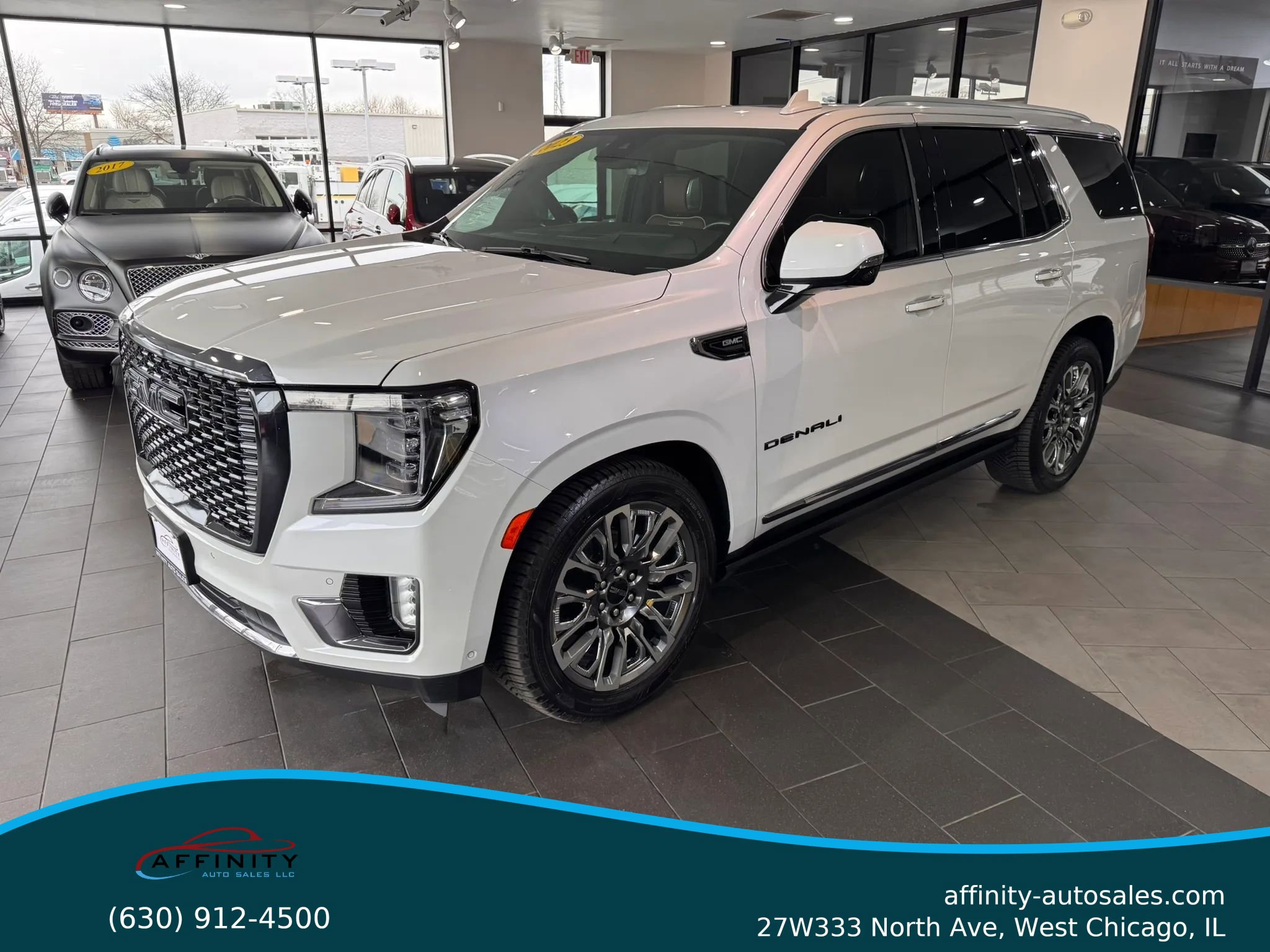 Used 2023 GMC Yukon Denali Ultimate AWD/4WD image 1