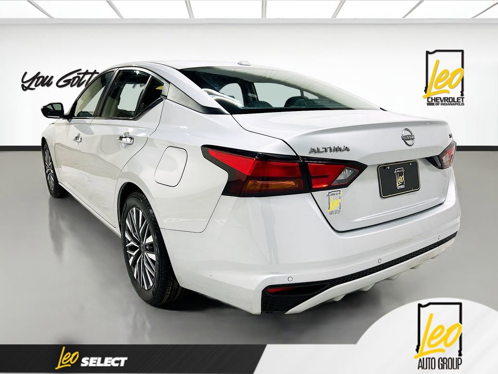 Used 2024 Nissan Altima 2.5 SV image 7