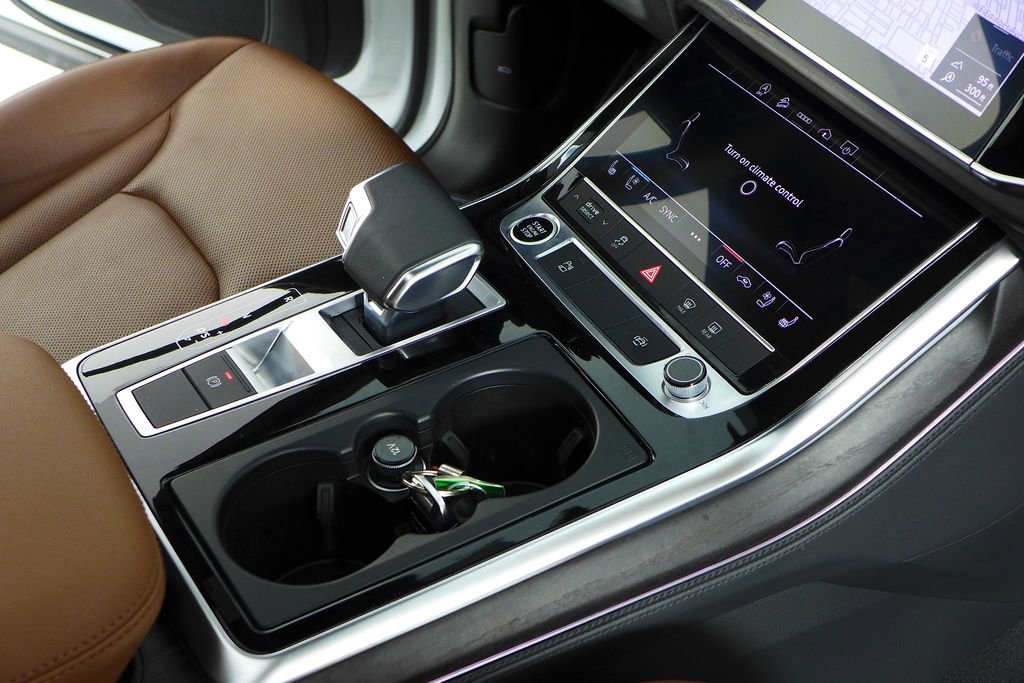 Used 2023 Audi Q7 2.0T Premium Plus w/ Premium Plus Package AWD/4WD image 15