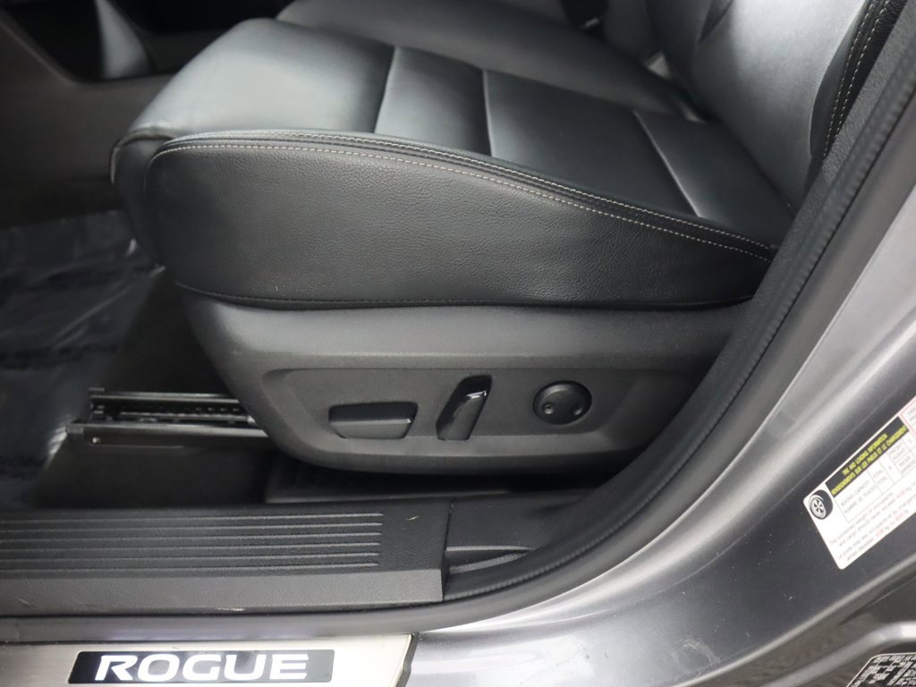 Used 2023 Nissan Rogue SL w/ SL Premium Package image 34