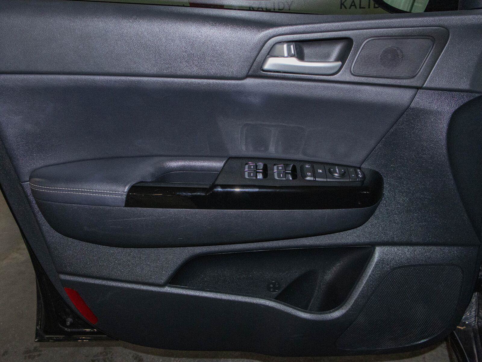 Used 2021 Kia Sportage S w/ S AWD Premium Package image 10