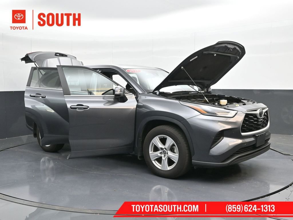 Used 2023 Toyota Highlander L image 60