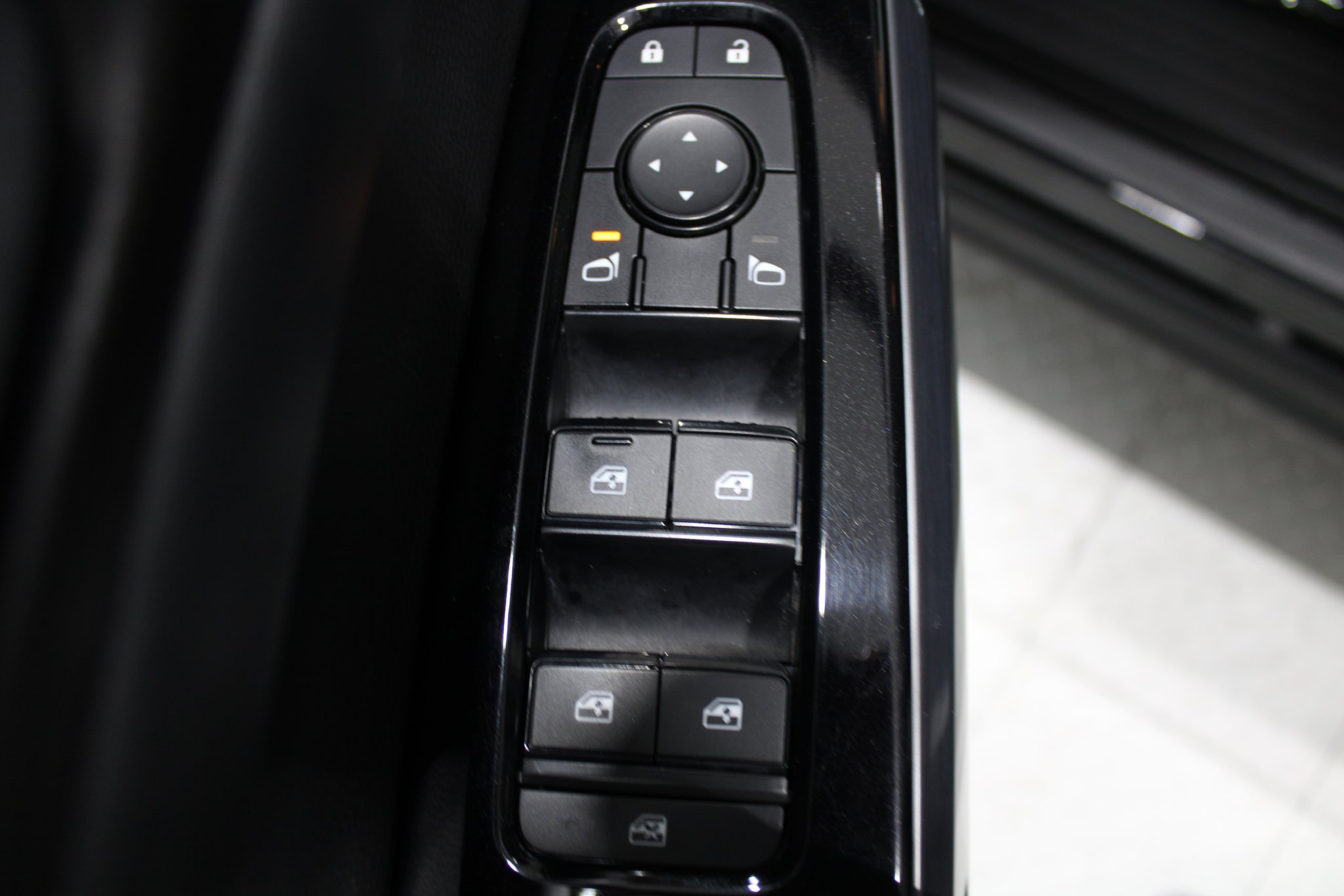 Used 2024 Nissan Pathfinder SL w/ Cargo Package AWD/4WD image 41