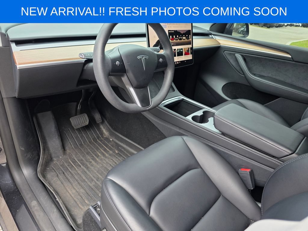 Used 2024 Tesla Model Y Long Range RWD image 8