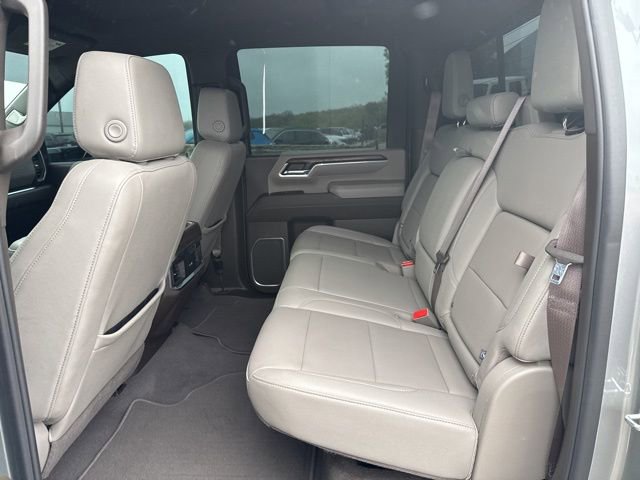 Used 2024 GMC Sierra 3500 SLT w/ SLT Premium Package AWD/4WD image 28