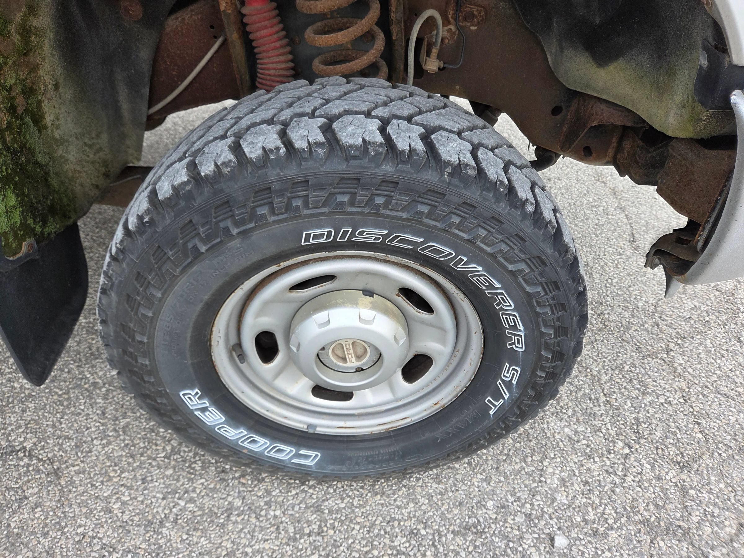 Used 2012 Ford F250 XL AWD/4WD image 9