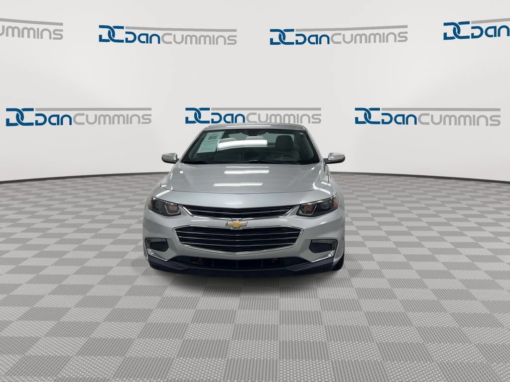 Used 2018 Chevrolet Malibu Premier FWD image 3