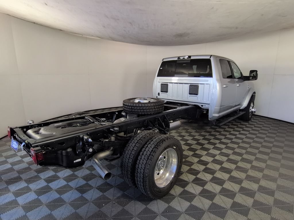New 2026 RAM 5500 Tradesman AWD/4WD image 5