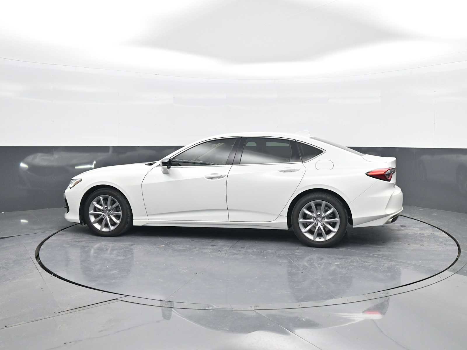 Used 2023 Acura TLX image 5