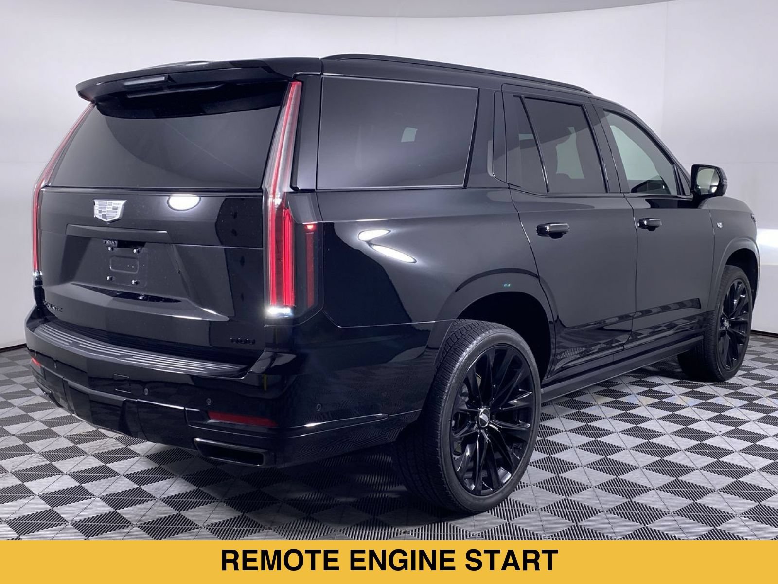 Certified 2025 Cadillac Escalade Sport Platinum w/ LPO, ONYX Package AWD/4WD image 22