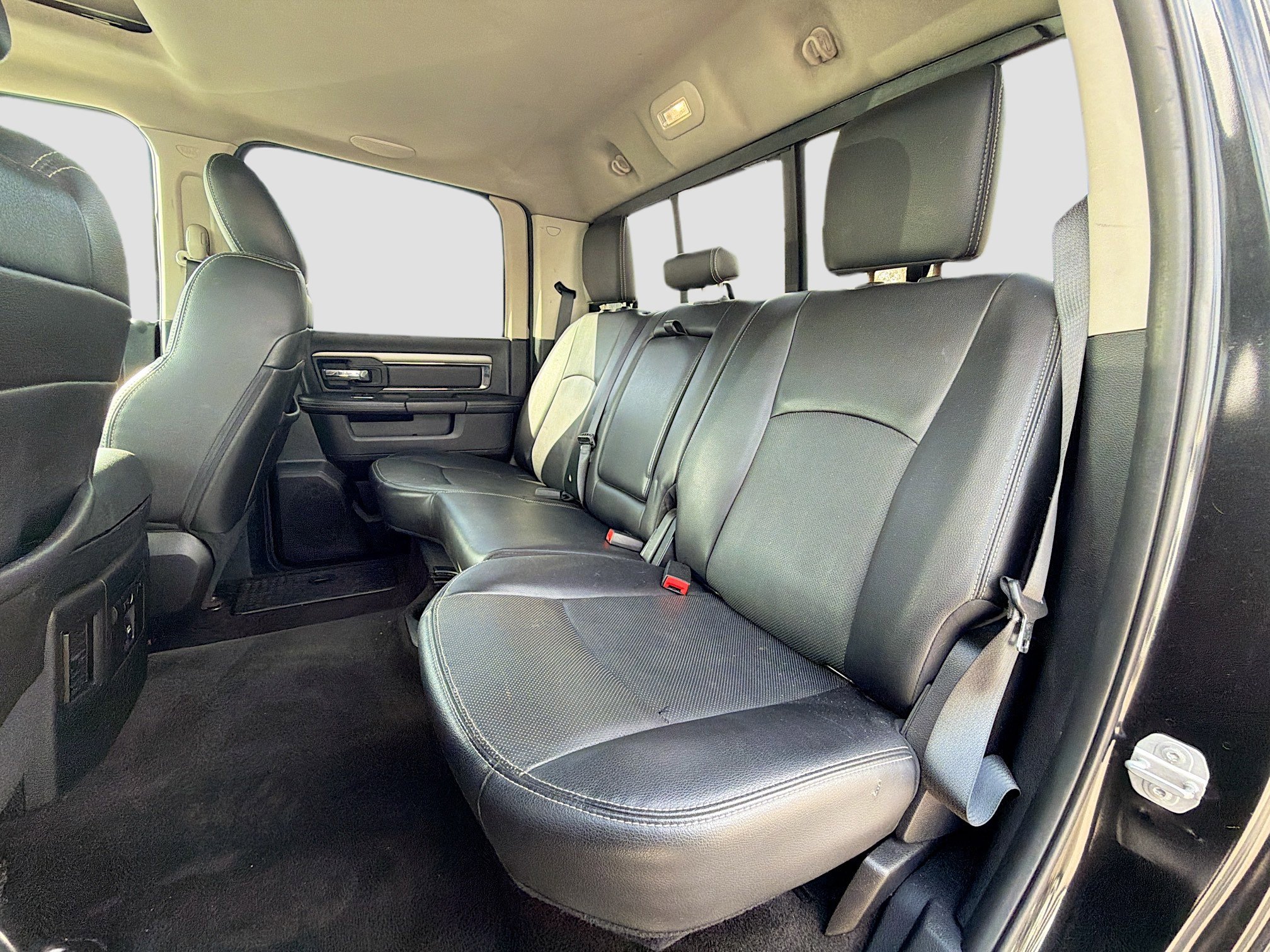 Used 2015 RAM 1500 Sport image 20