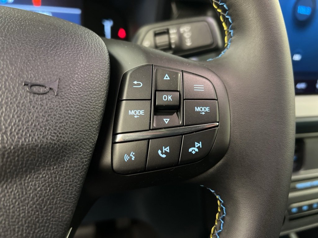 New 2025 Ford Maverick Lobo image 15