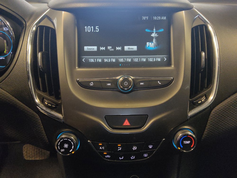 Used 2017 Chevrolet Cruze LT FWD image 25