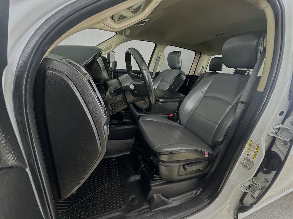 Used 2020 RAM 3500 Tradesman w/ Max Tow Package image 12