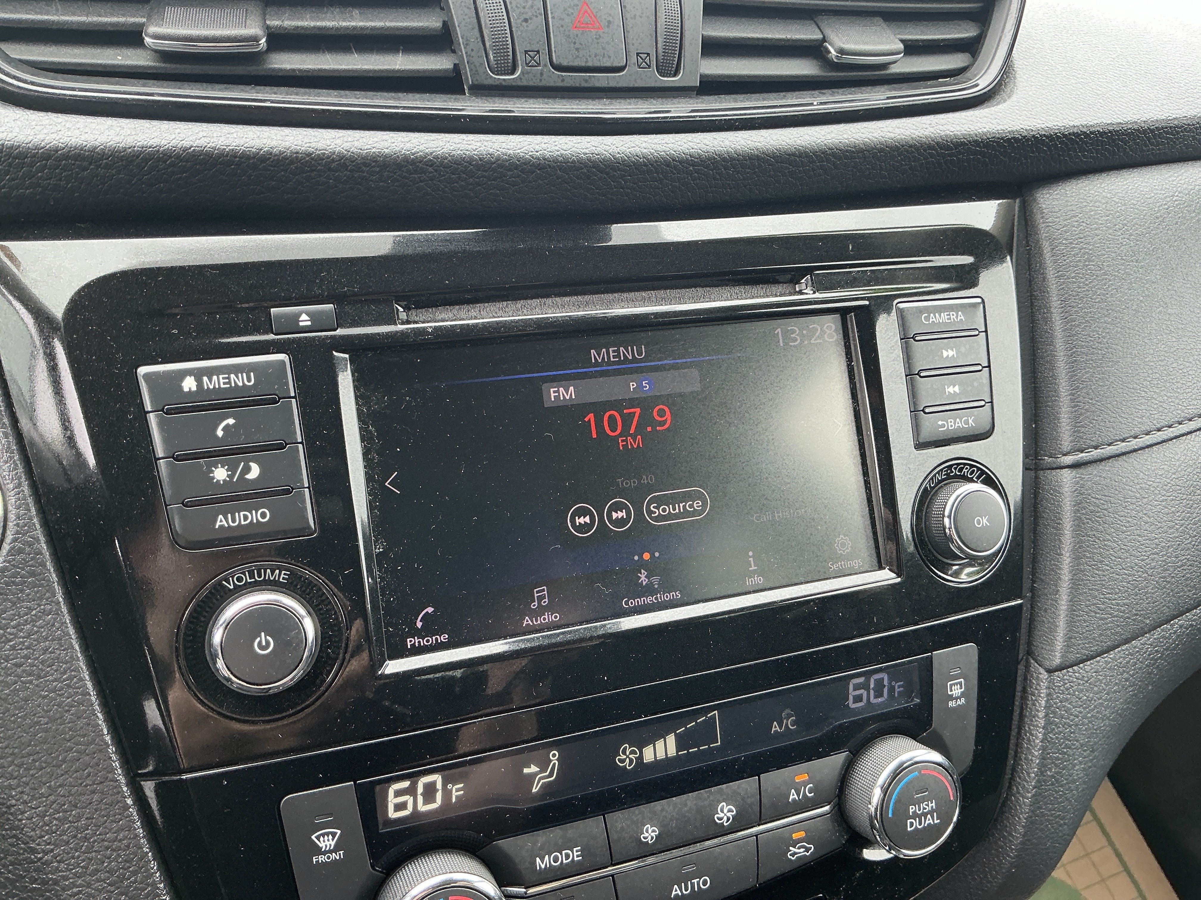 Used 2020 Nissan Rogue SV AWD/4WD image 23