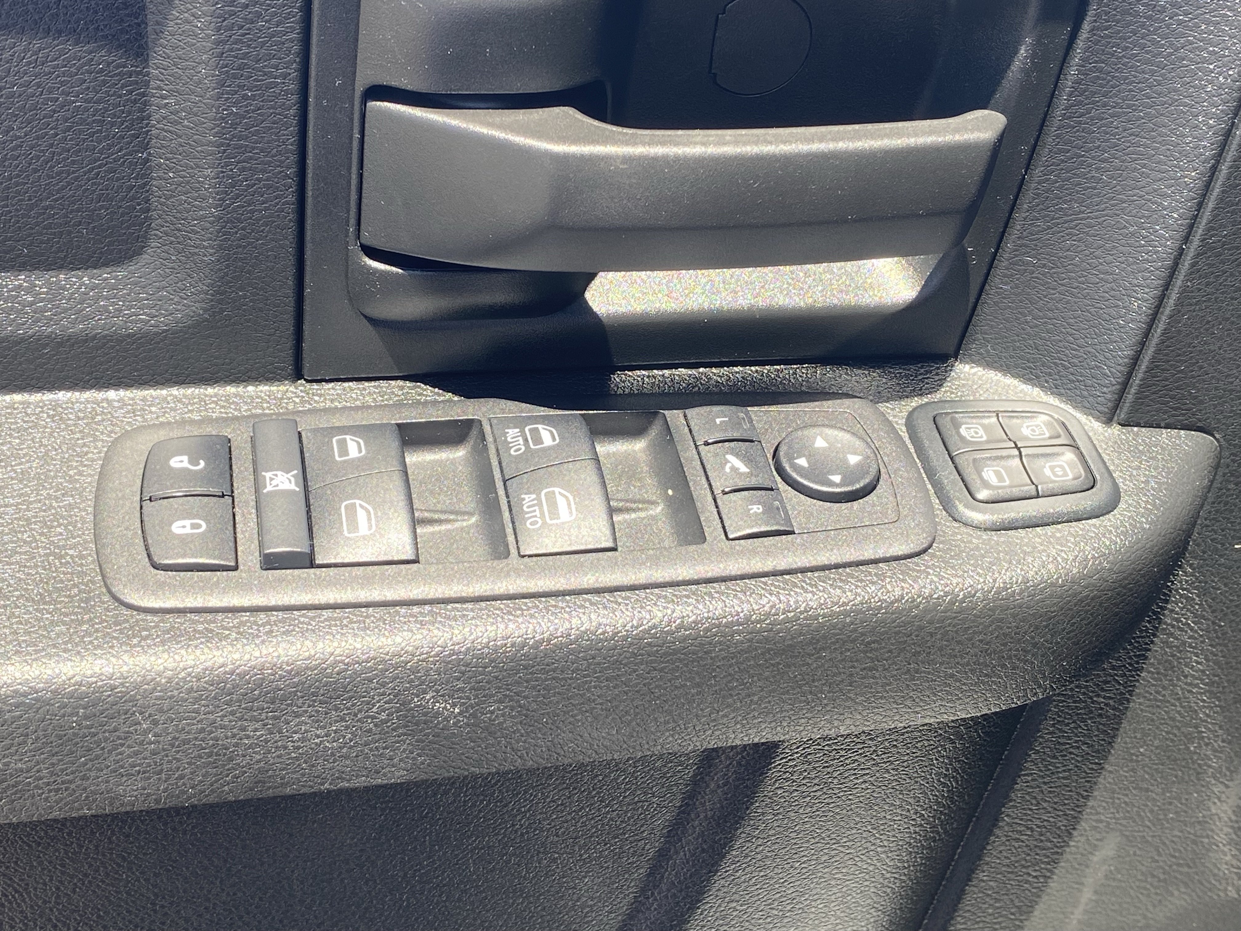 Certified 2024 RAM 2500 Tradesman w/ Chrome Appearance Group AWD/4WD image 21