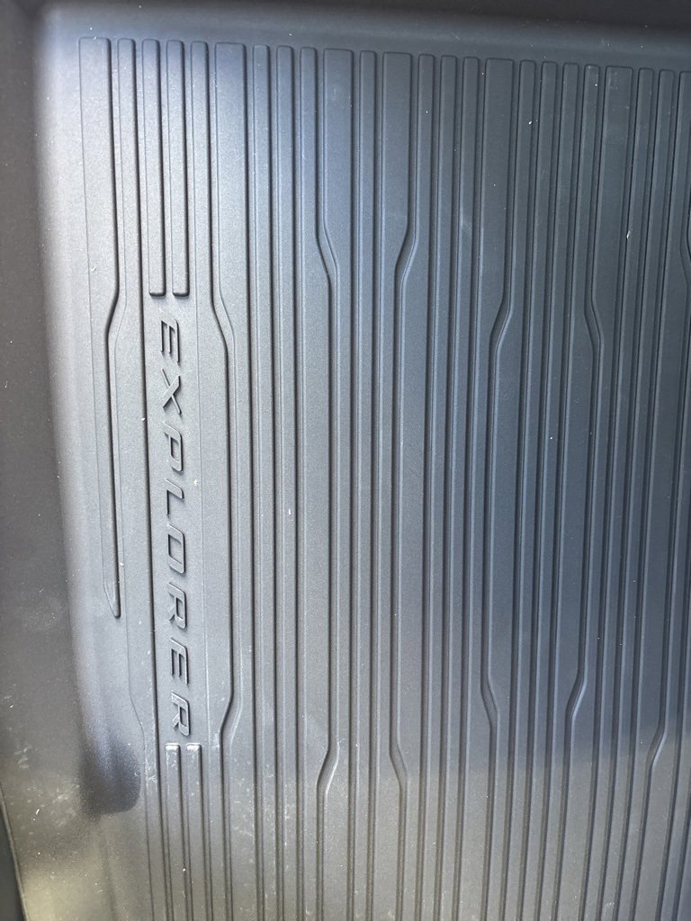 New 2026 Ford Explorer Platinum image 16