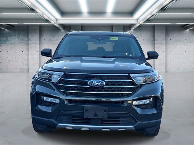 Used 2023 Ford Explorer XLT w/ Equipment Group 202A AWD/4WD image 2