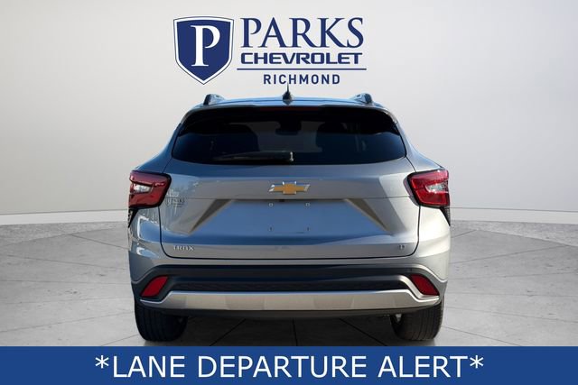 Certified 2025 Chevrolet Trax LT w/ Driver Confidence Package image 7