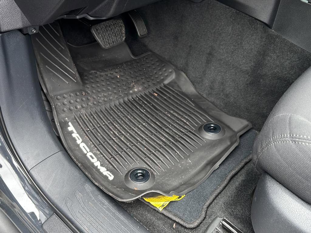 Used 2024 Toyota Tacoma SR image 17