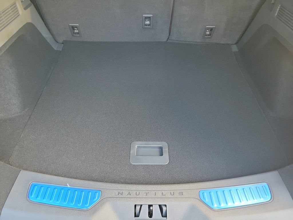 New 2026 Lincoln Nautilus Reserve AWD/4WD image 16
